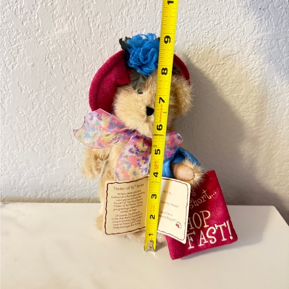 Boyds Bears Ms. Gotta Haveit - Picture 5 of 5